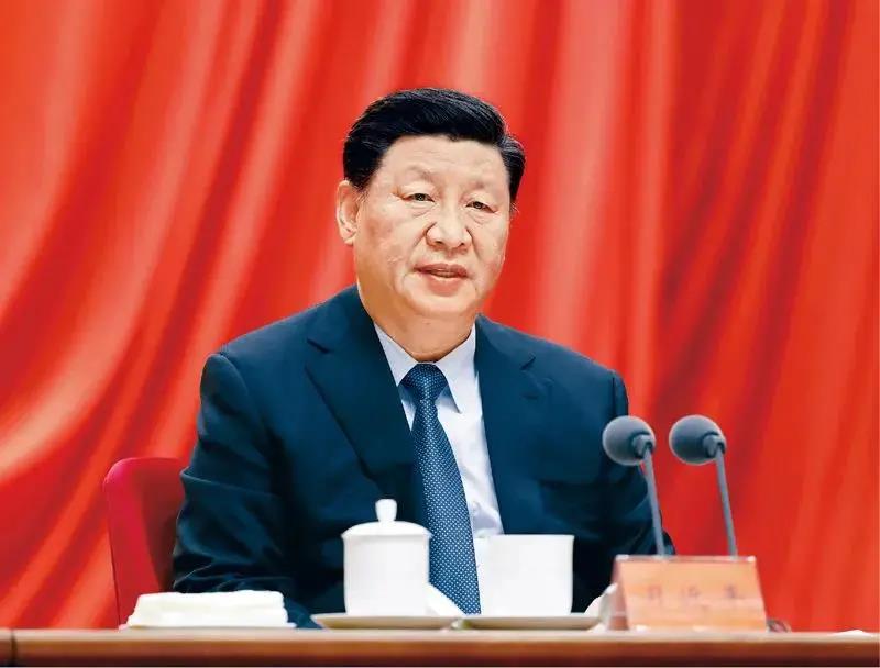 2021年2月20日，党史学习教育动员大会在北京召开。中共中央总书记、国家主席、中央军委主席习近平出席会议并发表重要讲话。新华社记者 黄敬文/摄