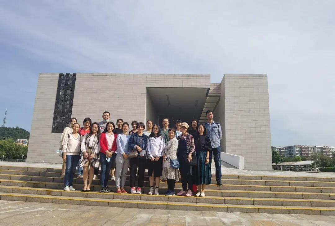 第9工会小组合影