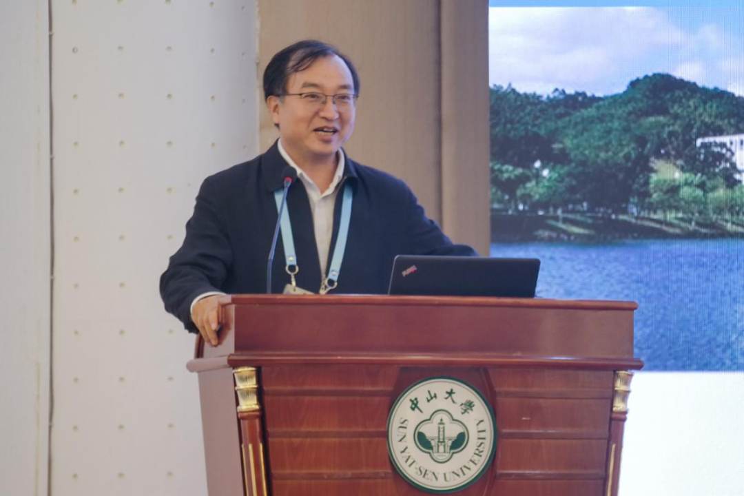 大气科学学院院长董文杰作专题报告